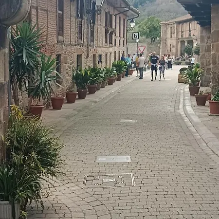 Villaro Apartment Cartes